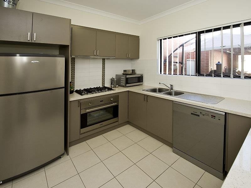 28/9 Healy Road, Hamilton Hill WA 6163