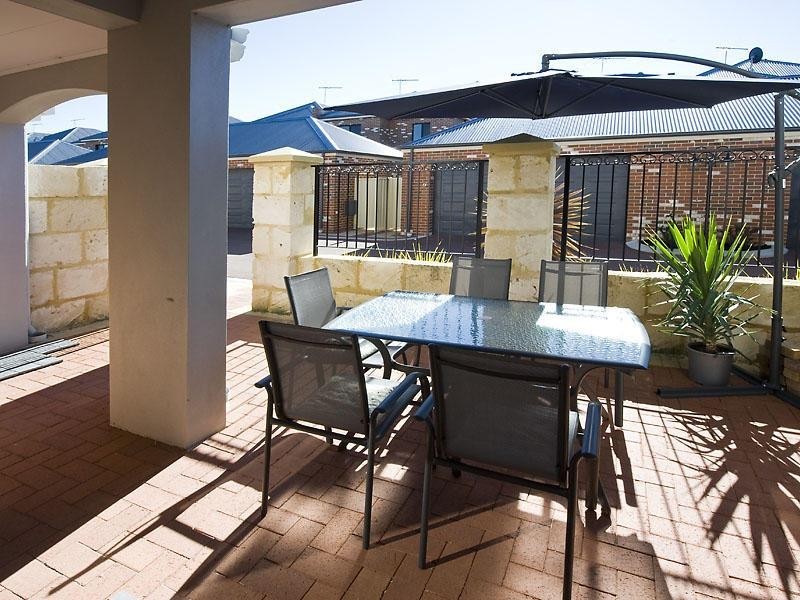 28/9 Healy Road, Hamilton Hill WA 6163