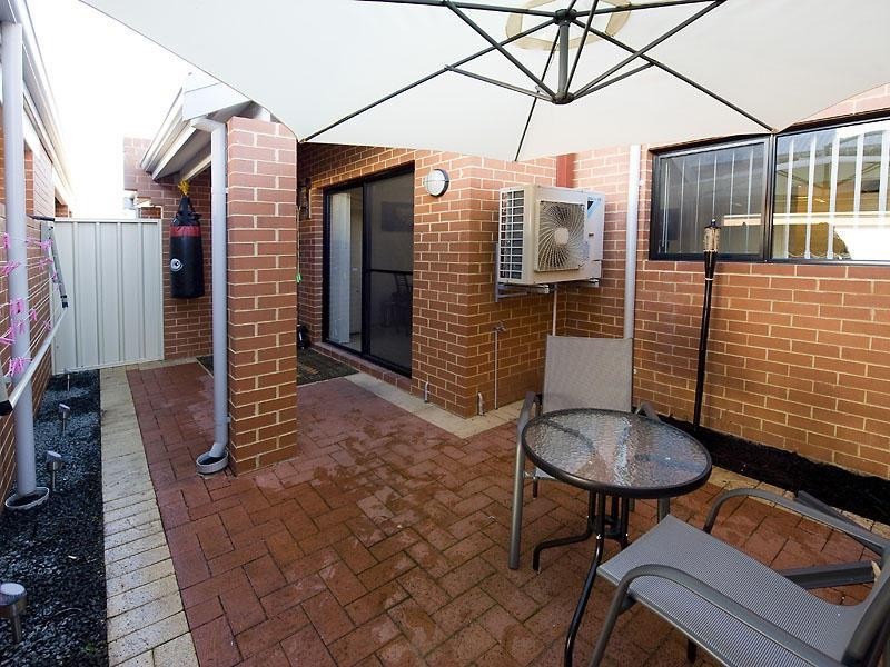 28/9 Healy Road, Hamilton Hill WA 6163