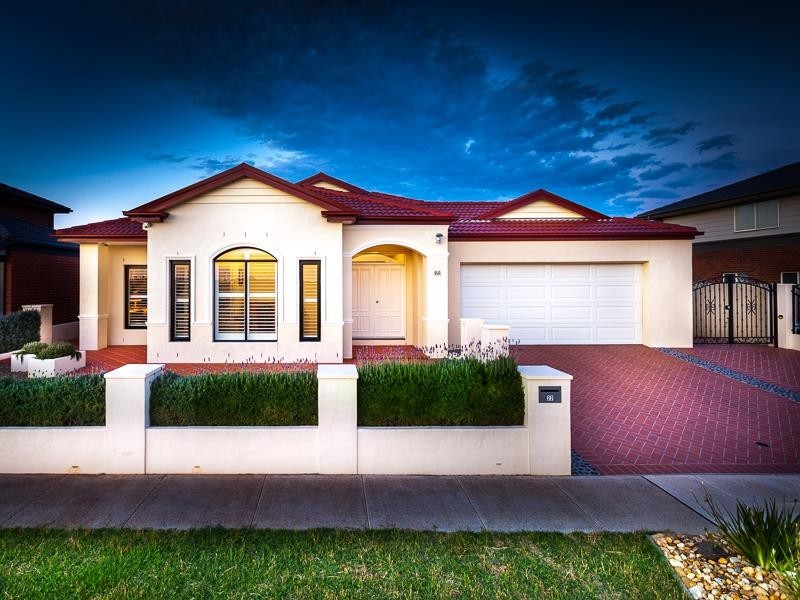 22 Grassland drive, Point Cook VIC 3030