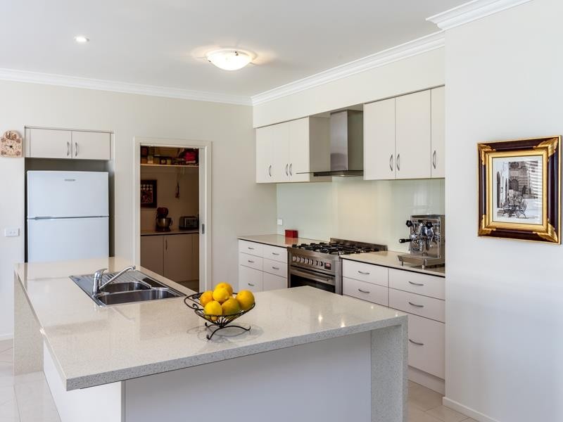 22 Grassland drive, Point Cook VIC 3030