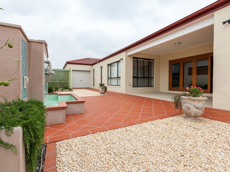 22 Grassland drive, Point Cook VIC 3030