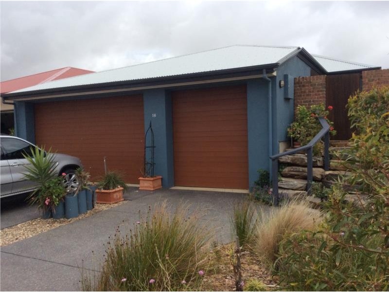 18 Britannia Parade, Hindmarsh Island SA 5214