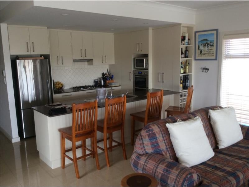 18 Britannia Parade, Hindmarsh Island SA 5214