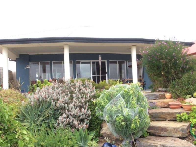 18 Britannia Parade, Hindmarsh Island SA 5214