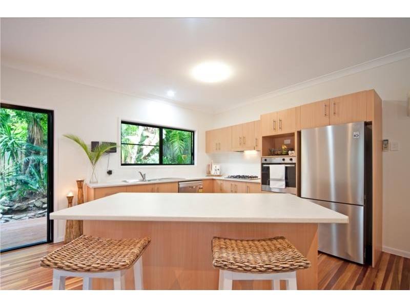 18 Stewart Drive, Cannonvale QLD 4802