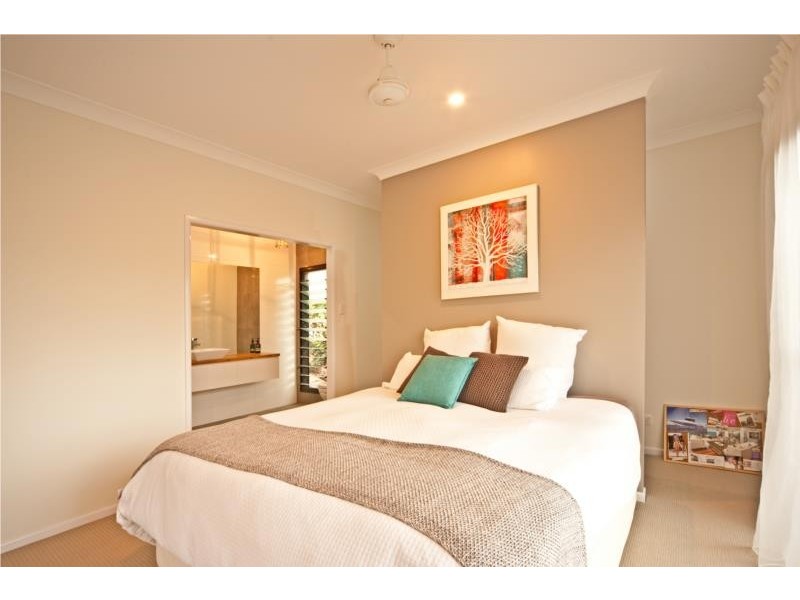 18 Stewart Drive, Cannonvale QLD 4802