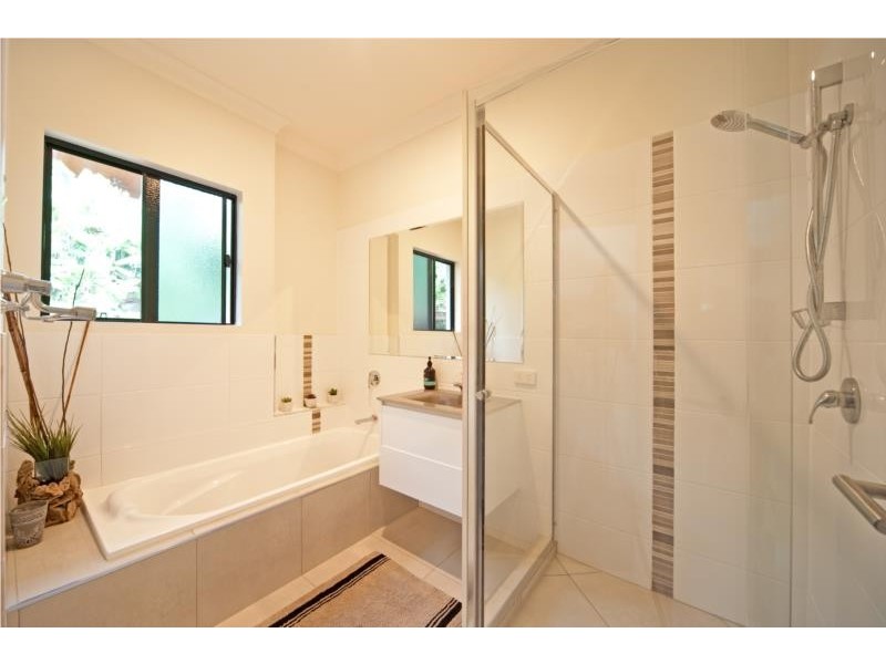 18 Stewart Drive, Cannonvale QLD 4802