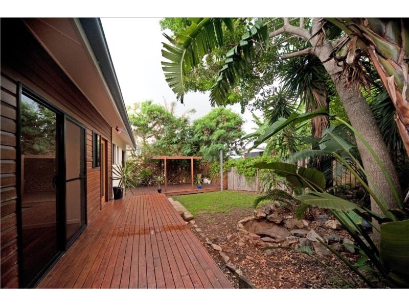 18 Stewart Drive, Cannonvale QLD 4802