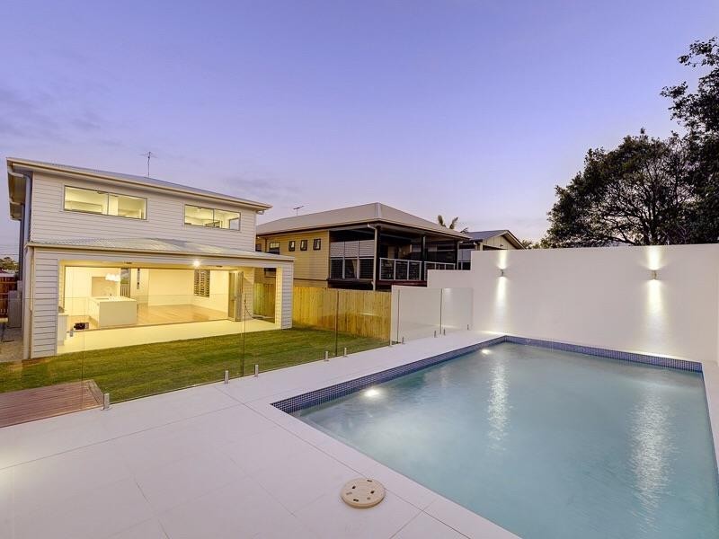 35 Raven Street, Camp Hill QLD 4152