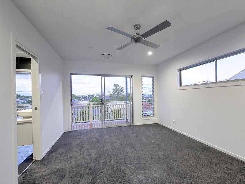 35 Raven Street, Camp Hill QLD 4152