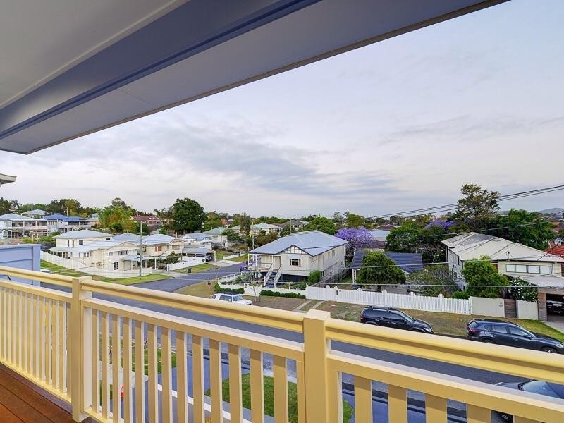 35 Raven Street, Camp Hill QLD 4152