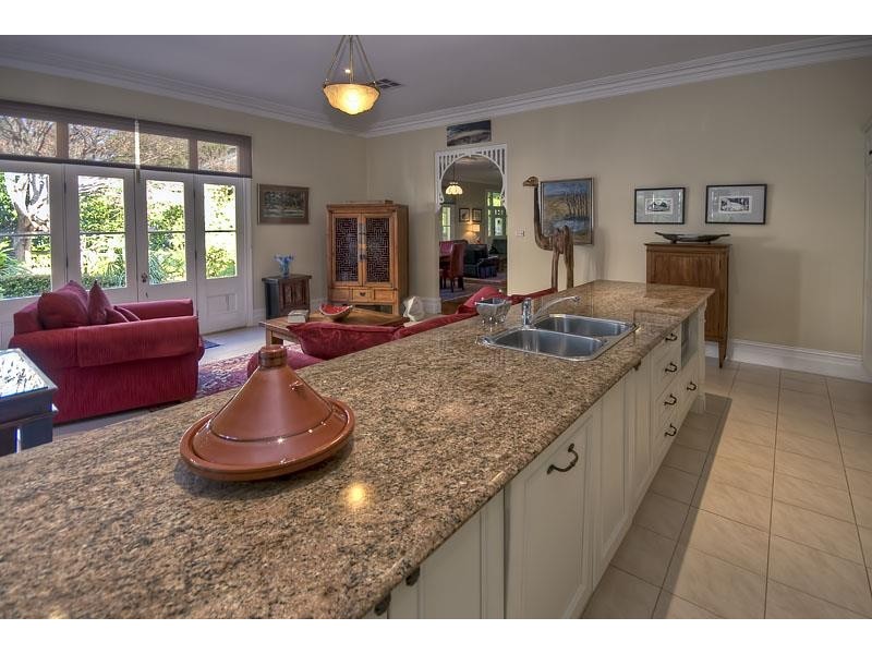 76-76a Gladstone Road, Leura NSW 2780