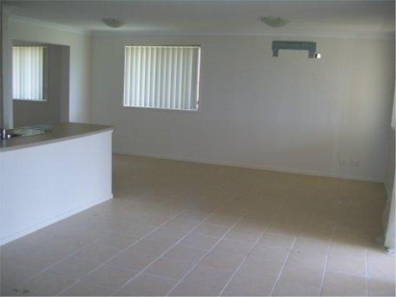 15 Kippax Street, Cameron Park NSW 2285