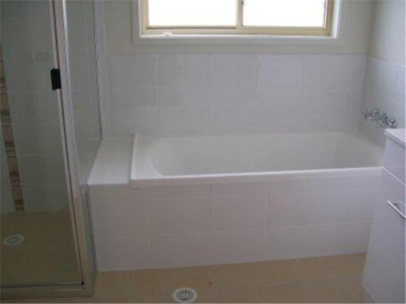 15 Kippax Street, Cameron Park NSW 2285