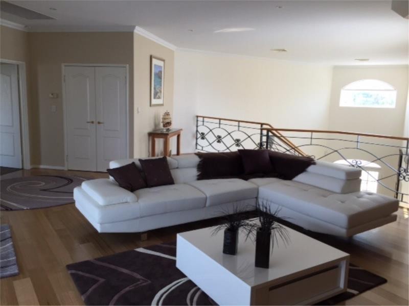 9 Santavea Mews, Halls Head WA 6210