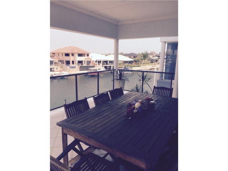 9 Santavea Mews, Halls Head WA 6210