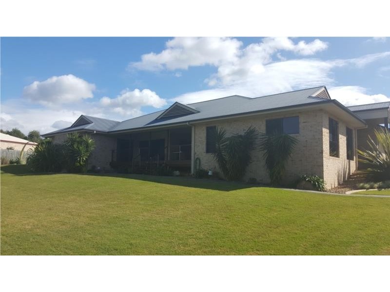 2 Malcomia Street, Redland Bay QLD 4165