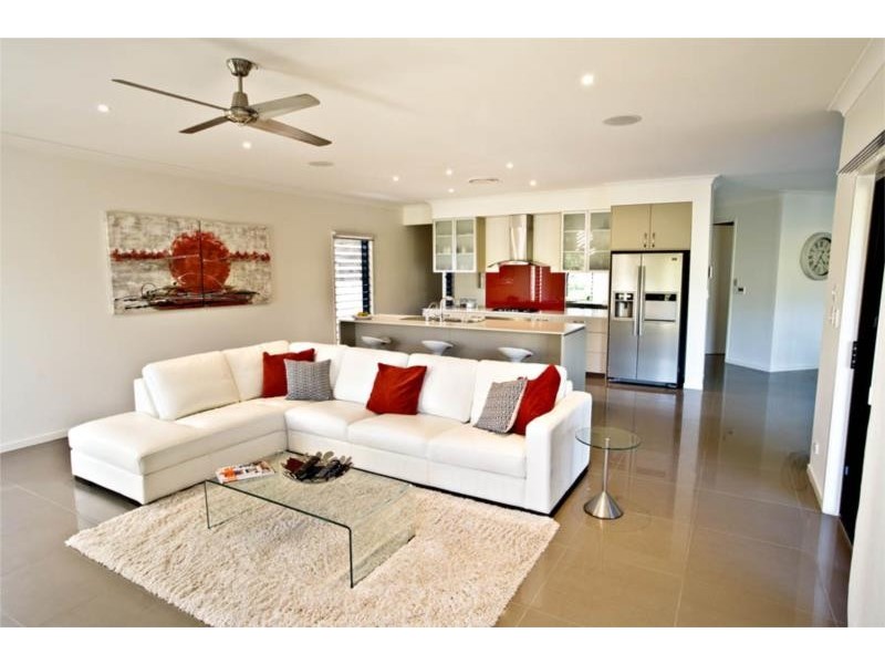 2 Malcomia Street, Redland Bay QLD 4165