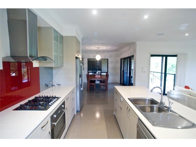 2 Malcomia Street, Redland Bay QLD 4165