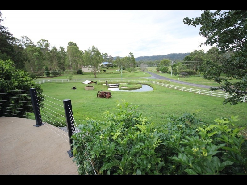 24 Walker Drive, Kooralbyn QLD 4285