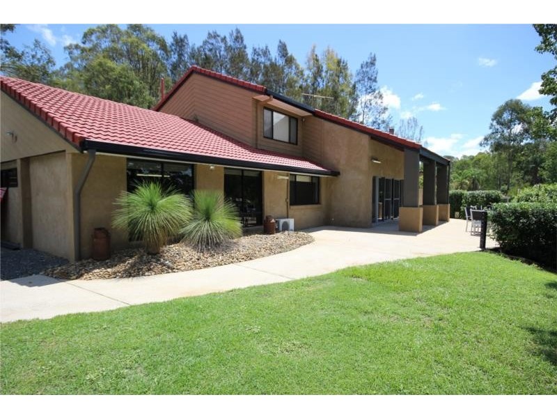 24 Walker Drive, Kooralbyn QLD 4285
