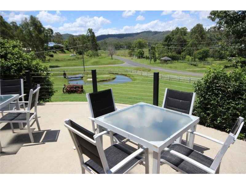 24 Walker Drive, Kooralbyn QLD 4285