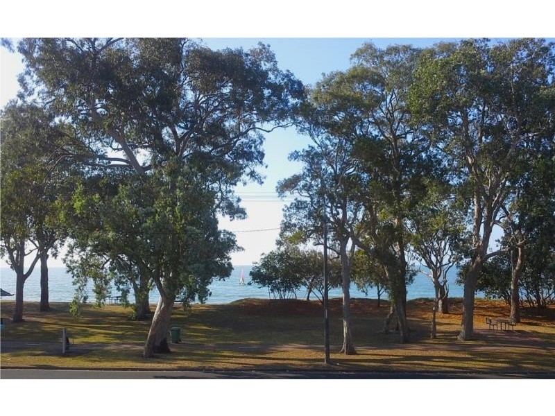 2/541 Esplanade, Urangan QLD 4655