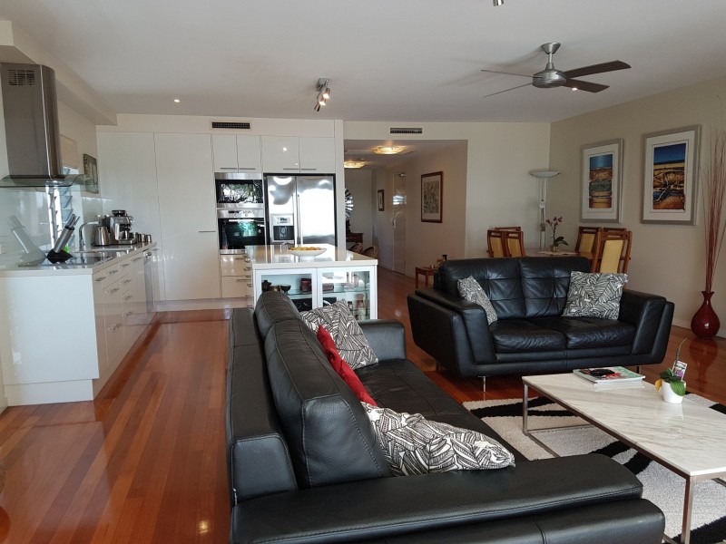 2/541 Esplanade, Urangan QLD 4655
