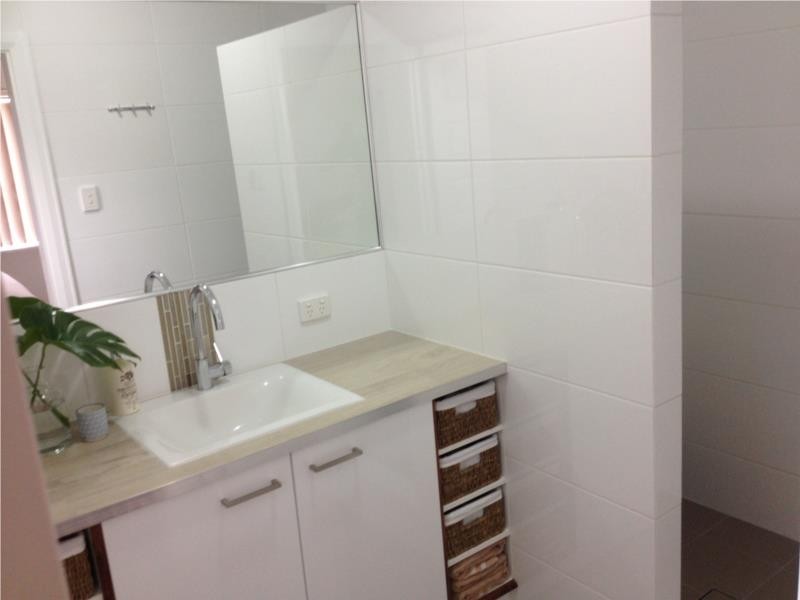 5 Smugglers Pass, Drummond Cove WA 6532