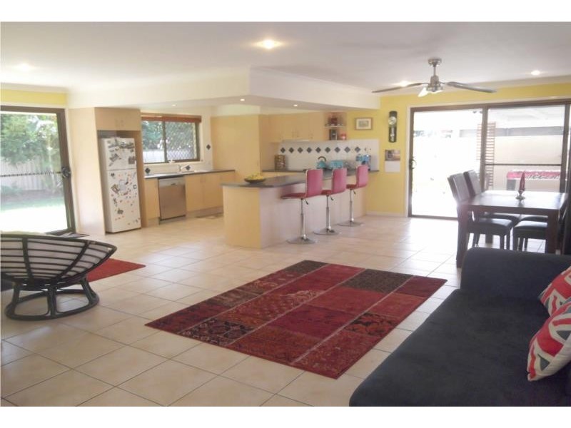 22 Bluejay Street, Burleigh Waters QLD 4220