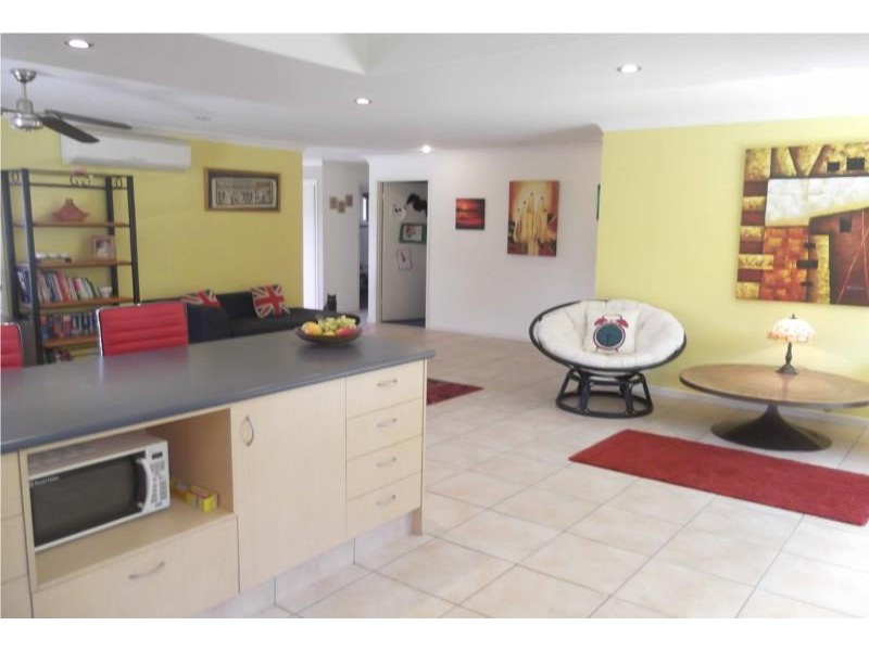 22 Bluejay Street, Burleigh Waters QLD 4220