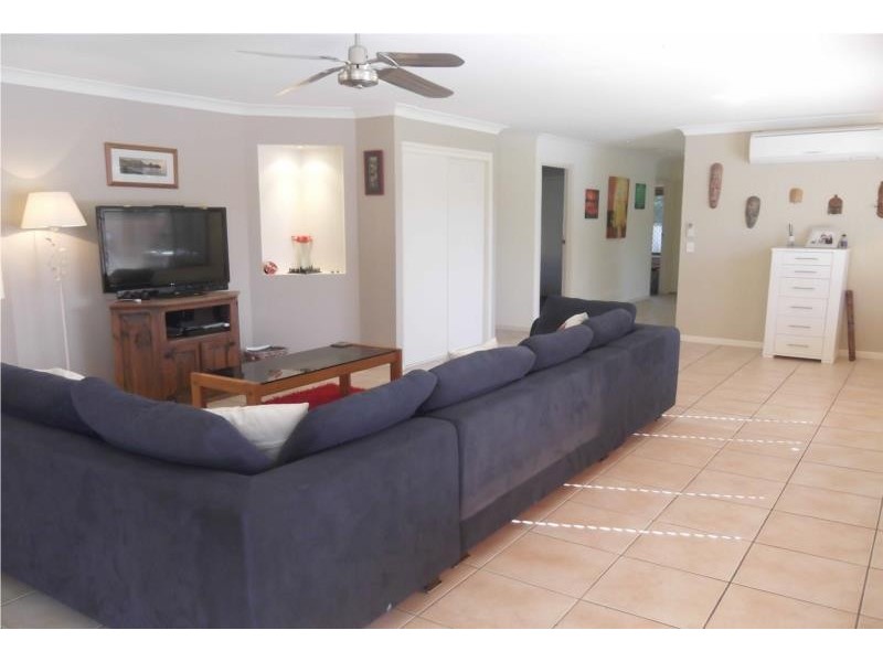 22 Bluejay Street, Burleigh Waters QLD 4220