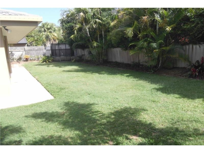 22 Bluejay Street, Burleigh Waters QLD 4220