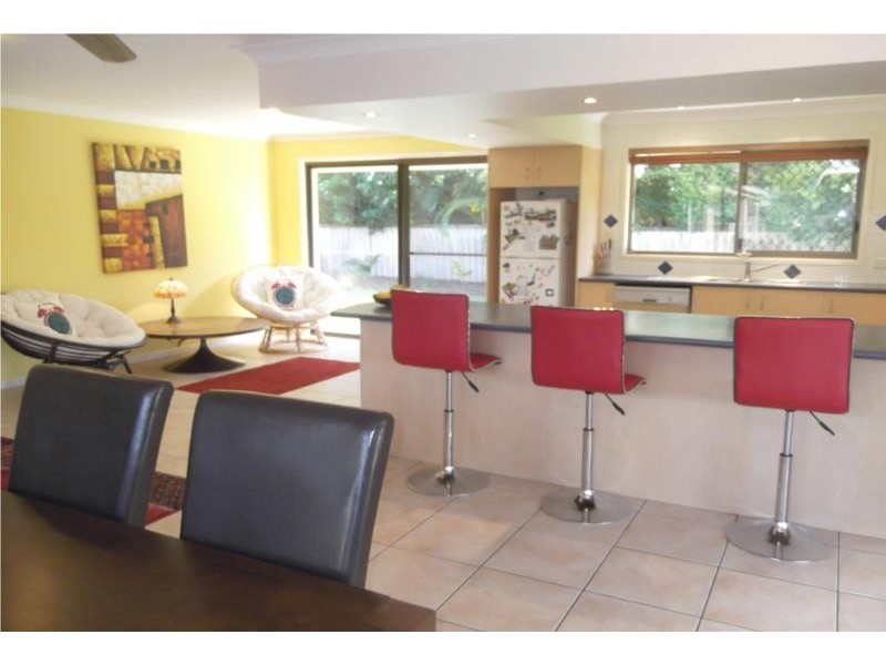 22 Bluejay Street, Burleigh Waters QLD 4220