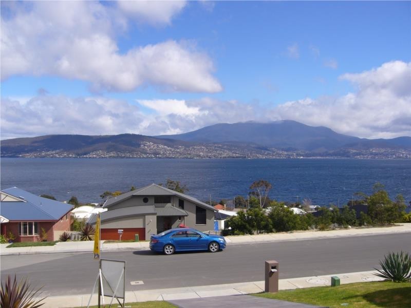 690 Oceana Drive, Tranmere TAS 7018