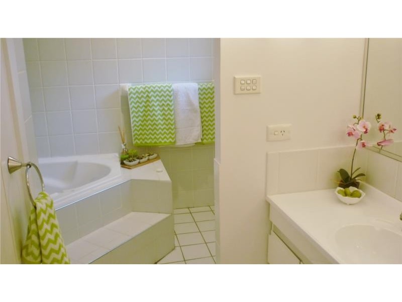 16 Andrew Road, Valentine NSW 2280