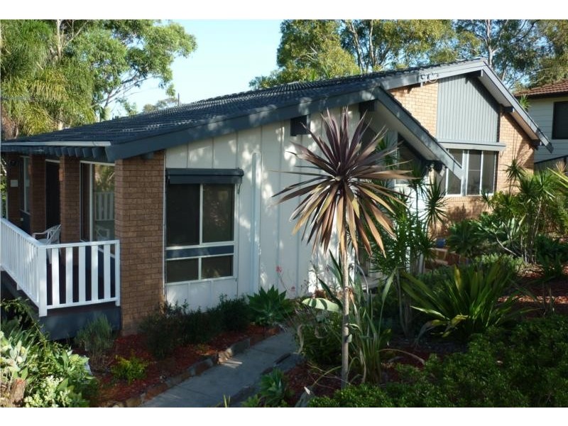 16 Andrew Road, Valentine NSW 2280