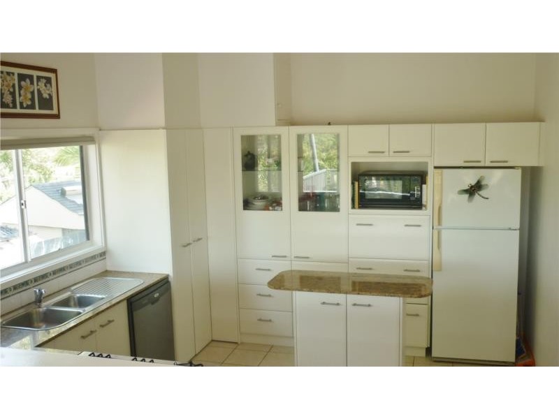 16 Andrew Road, Valentine NSW 2280
