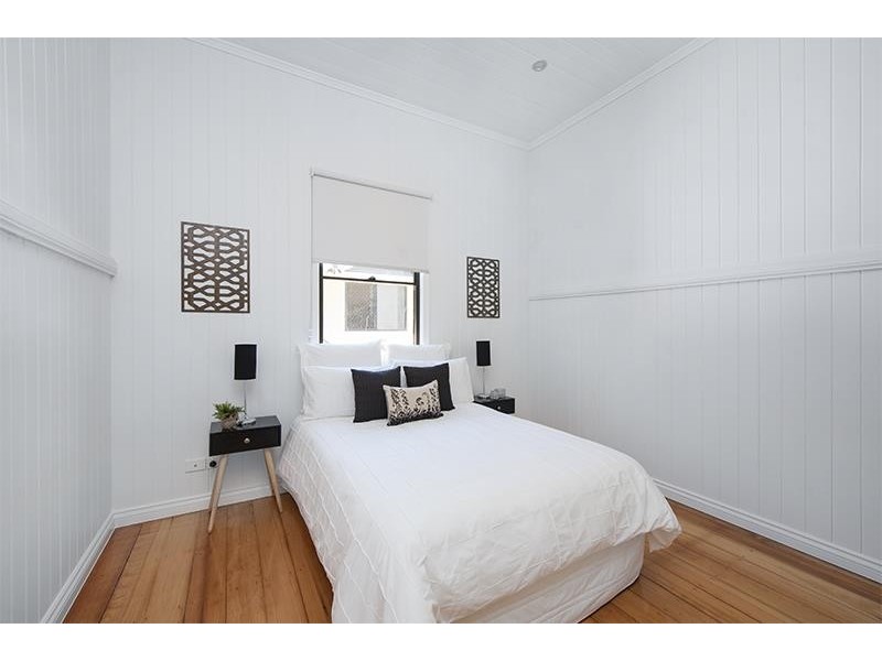 47 Macaulay Street, Coorparoo QLD 4151