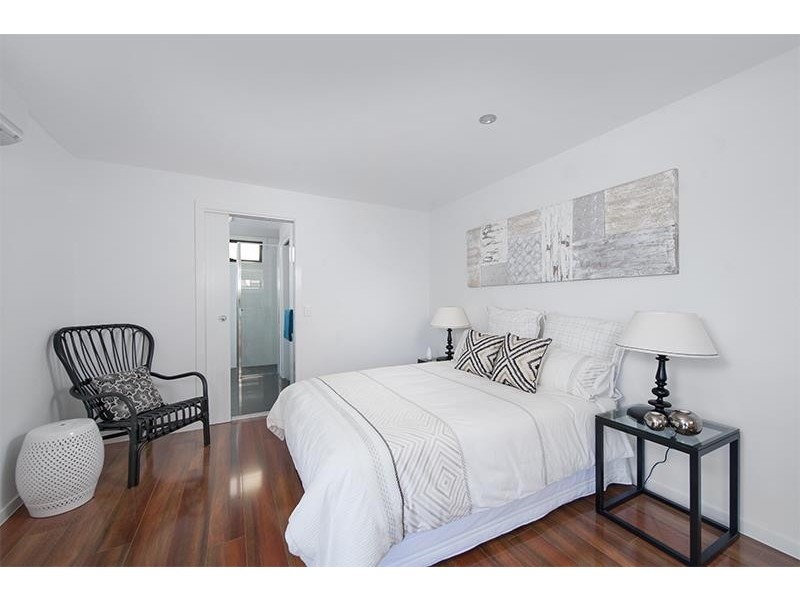 47 Macaulay Street, Coorparoo QLD 4151