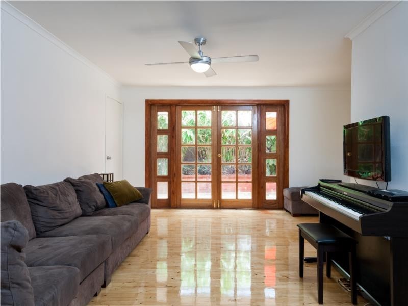 10 Weyba Court, Petrie QLD 4502