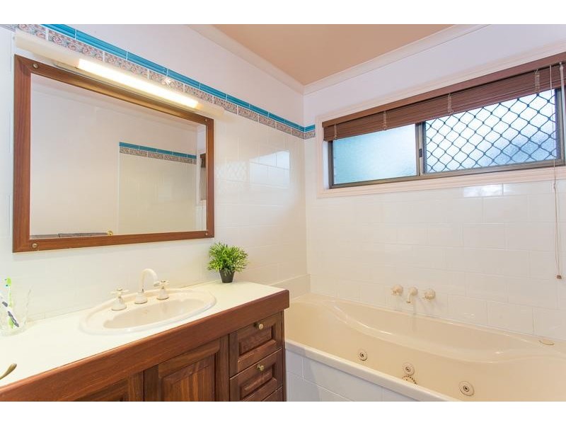 23 Rinavore Street, Ferny Grove QLD 4055