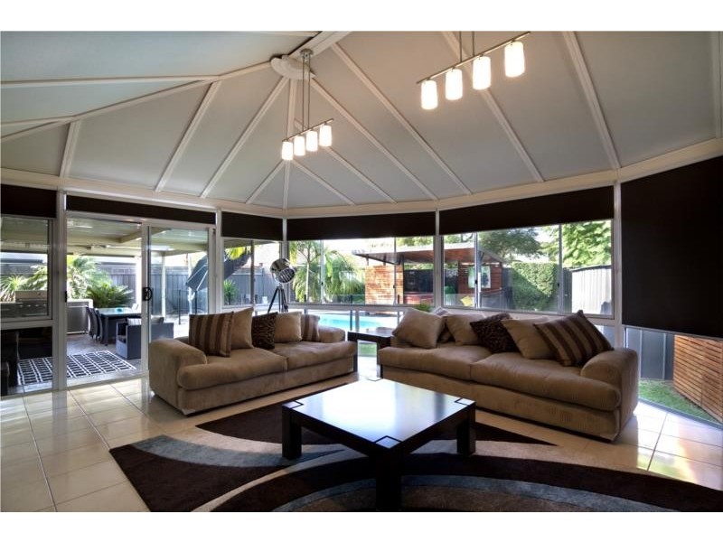 2 Glenmore Place, South Penrith NSW 2750