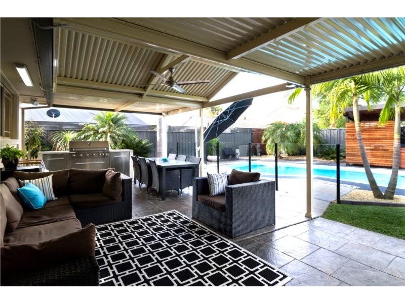 2 Glenmore Place, South Penrith NSW 2750