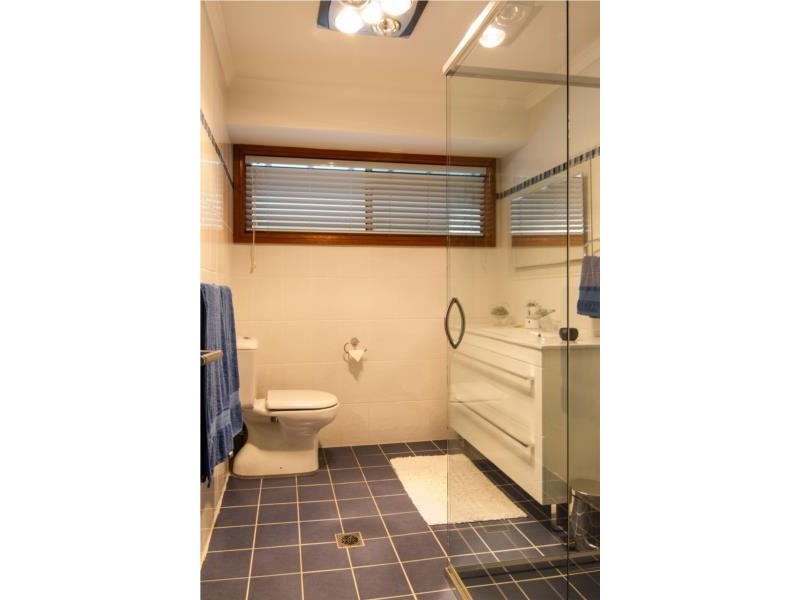 2 Glenmore Place, South Penrith NSW 2750