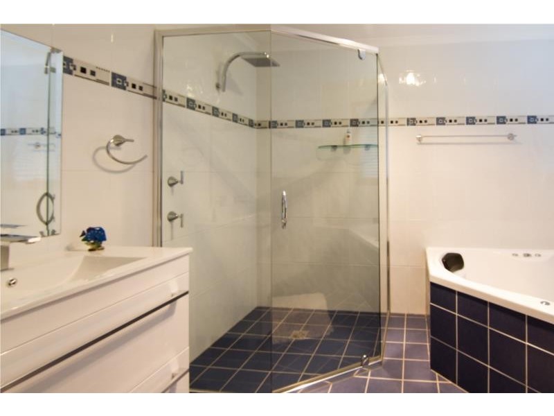 2 Glenmore Place, South Penrith NSW 2750