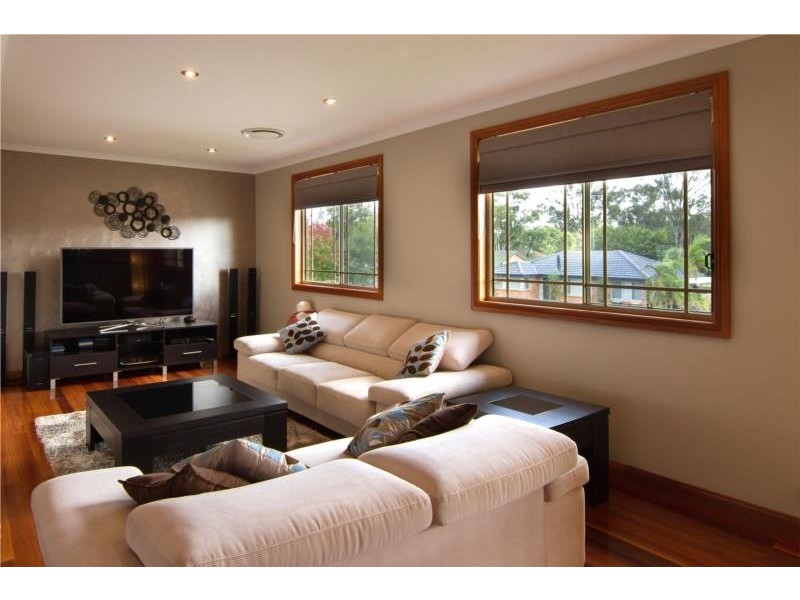 2 Glenmore Place, South Penrith NSW 2750