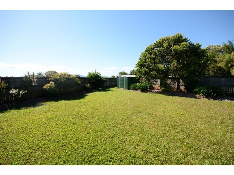 4 Bee Close, Bentley Park QLD 4869