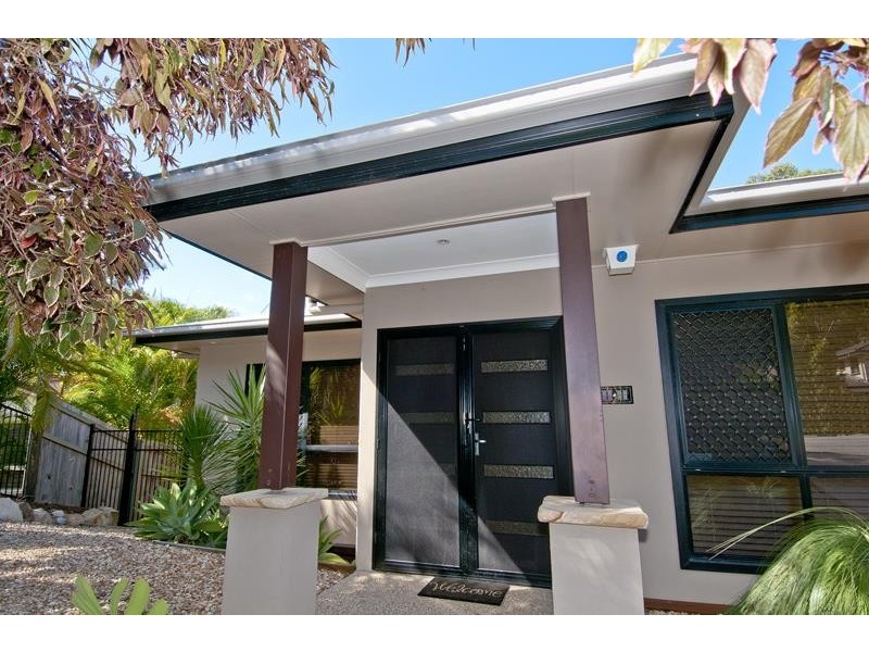 15 Lagovista Terrace, Bahrs Scrub QLD 4207